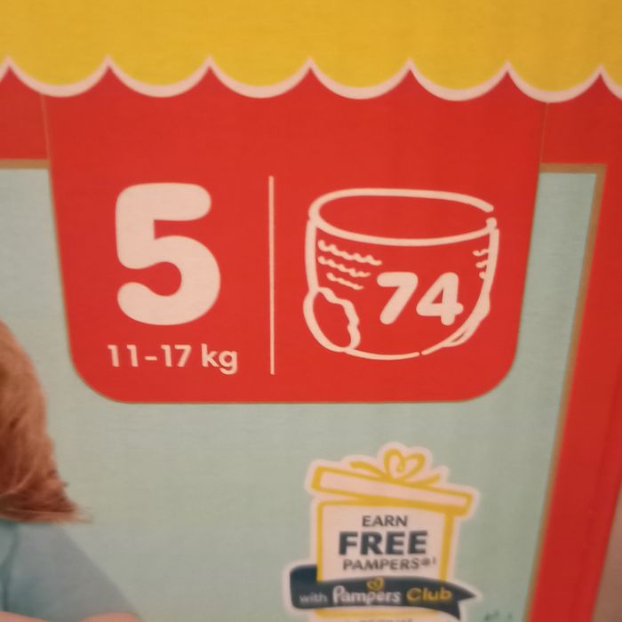 Lot Pampers premium protection Pants taille 5 (148 couches) - photo numéro 2