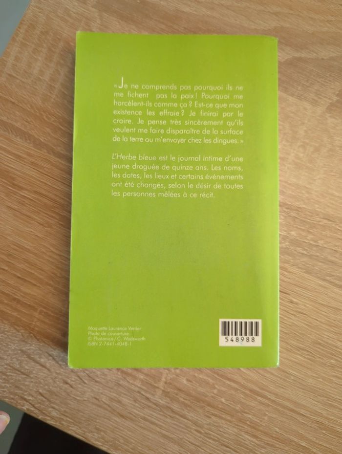 L'herbe bleue - photo numéro 2