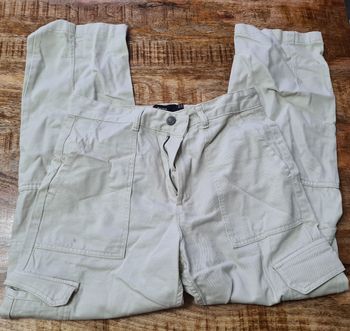 Pantalon baggy parachute creme Bershka taille 36