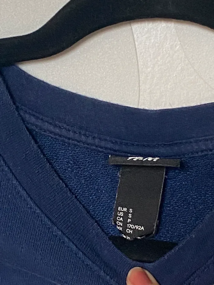sweat shirt bleu marine h&m taille S - photo numéro 3
