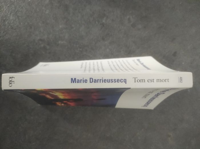 Tom est mort Marie Darrieussecq Folio 2009 - photo numéro 2