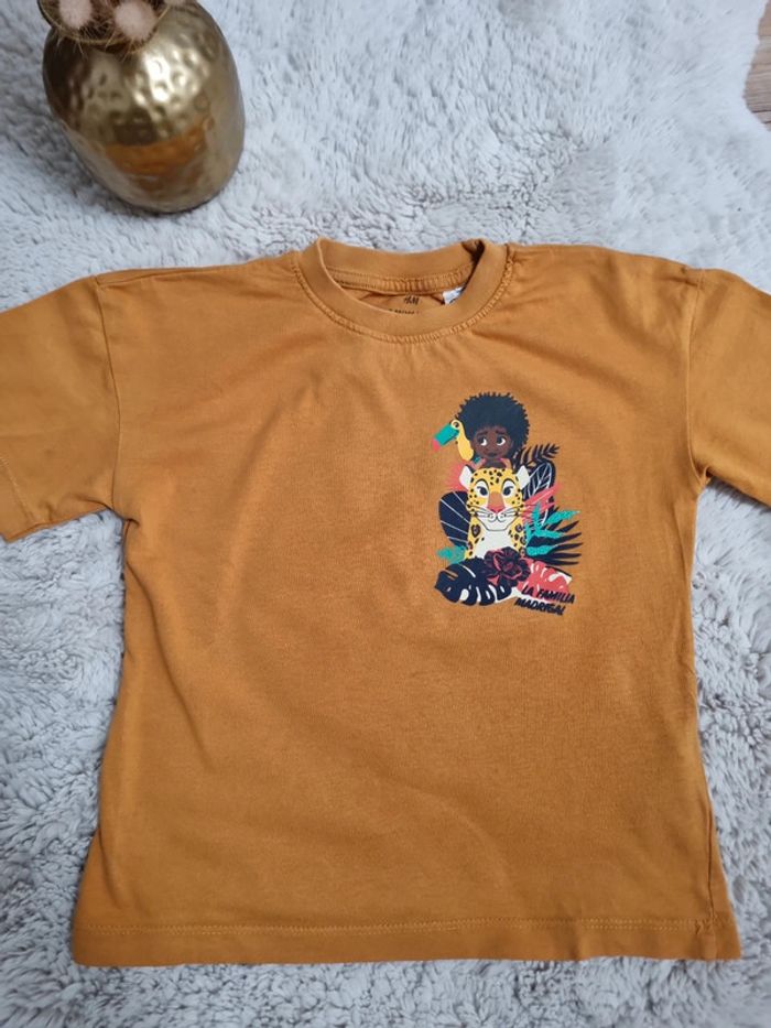 2 tee-shirts 2/4ans Disney et Looney Tunes - photo numéro 2