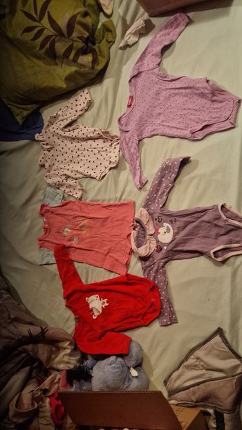 Lot pyjamas hivers  et body