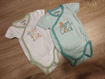 Deux bodys manches courtes orchestra