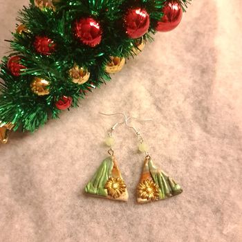 Boucles d'oreilles pendante avec pâte polymere triangle