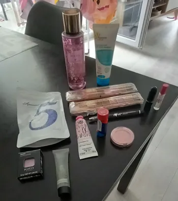 Lot cosmétiques et brume