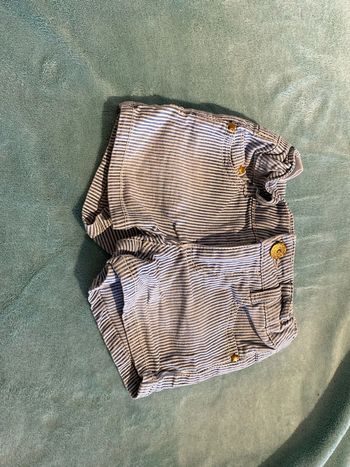 Short fille