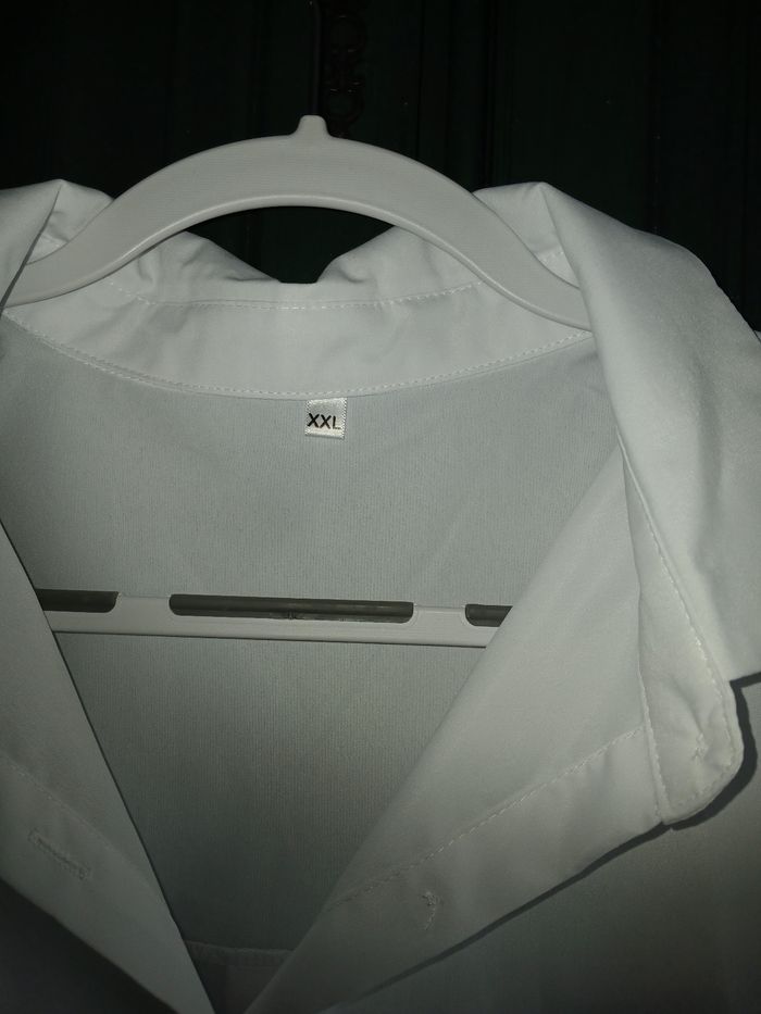 Chemise blanche  neuve - photo numéro 2