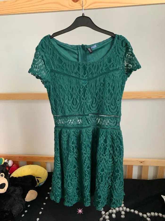 Robe dentelle verte