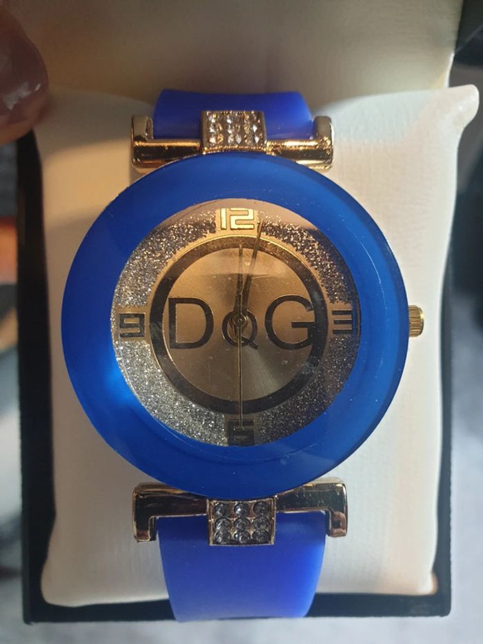 Montre fantaisie 💙 - photo numéro 3