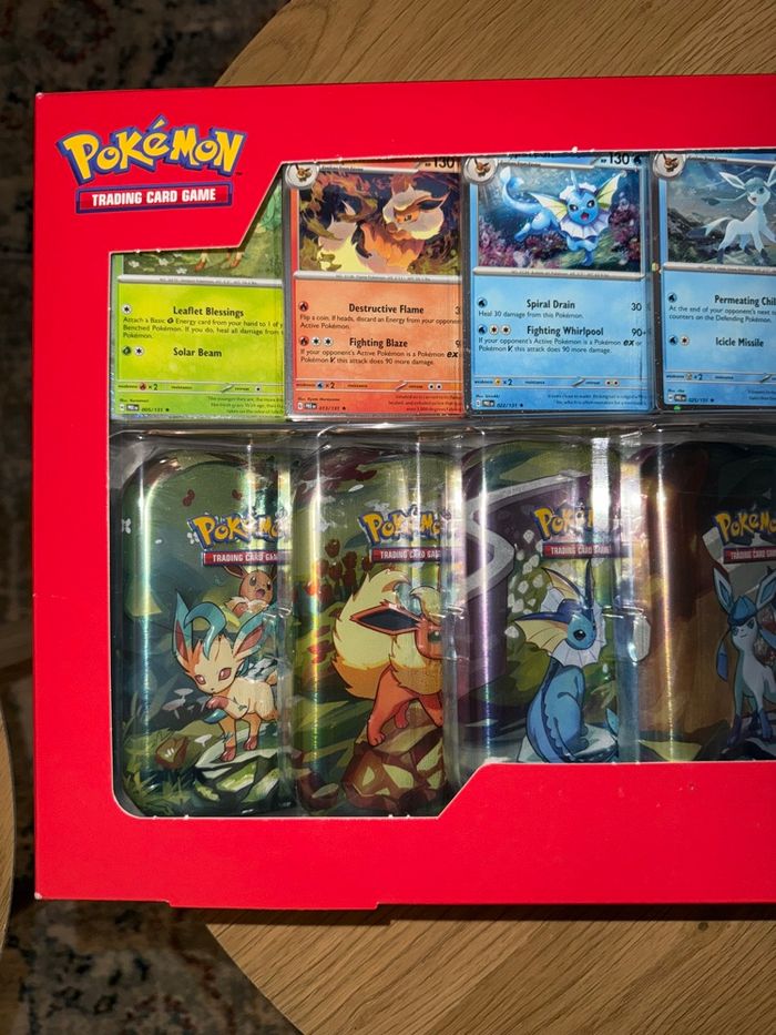 Coffret Pokémon – 8 Mini Tin Prismatic Evolutions (Exclu Costco) - photo numéro 2