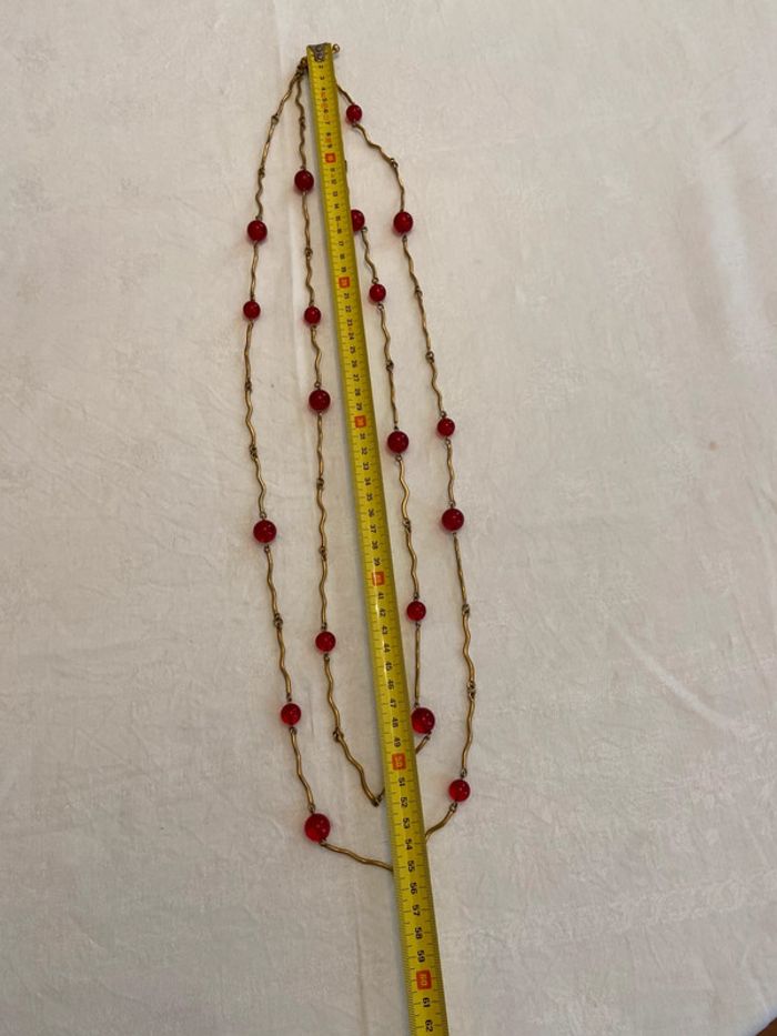 Long sautoir doré et perles résine rouge Biche de Bere - photo numéro 11