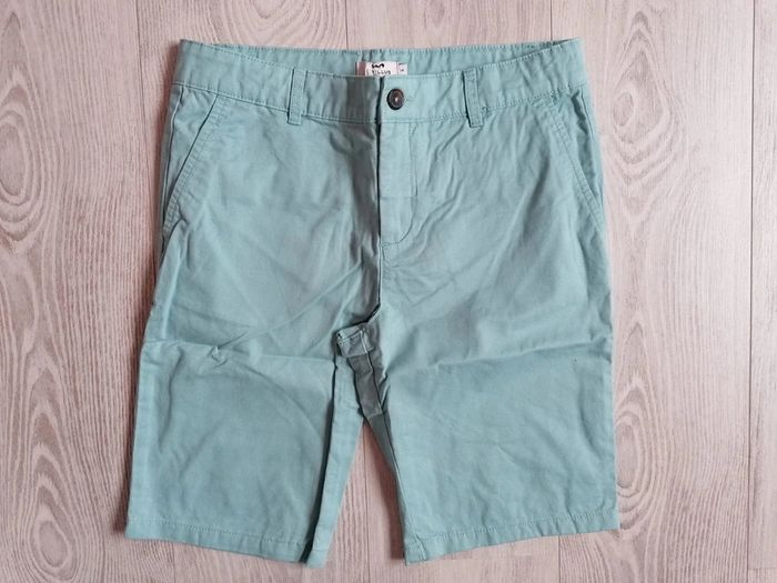 bermuda Cyrillus 
Taille 14 ans
Neuf juste lavé