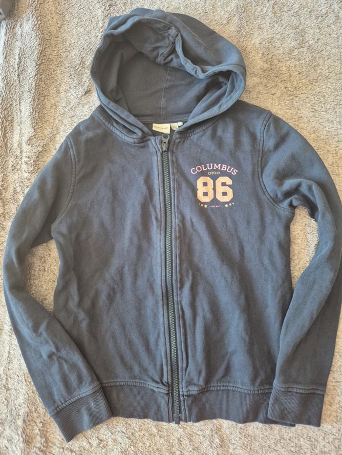 Veste à capuche 9-10 ans
