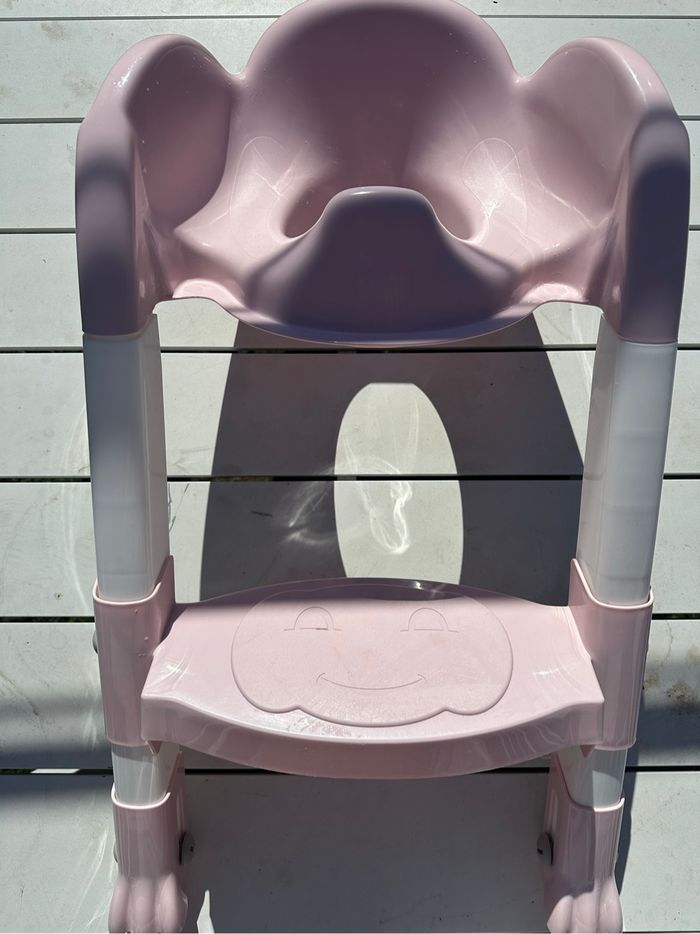 Réhausseur toilette