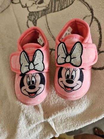 Chaussons bébé Minnie