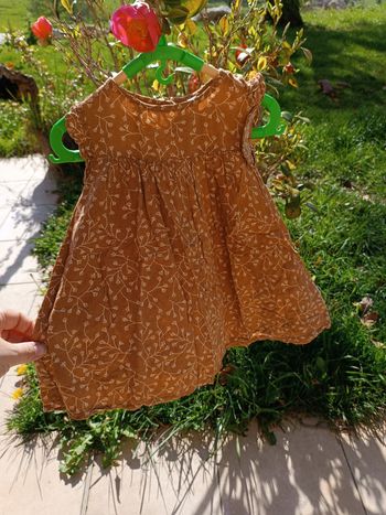 Robe fluide marron claire fleuri