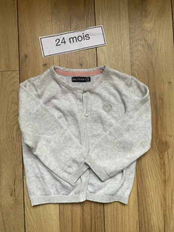 Gilet gris petit coeur 24 mois