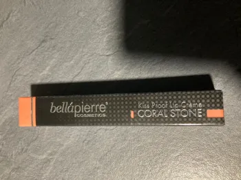 Kiss proof lip crème