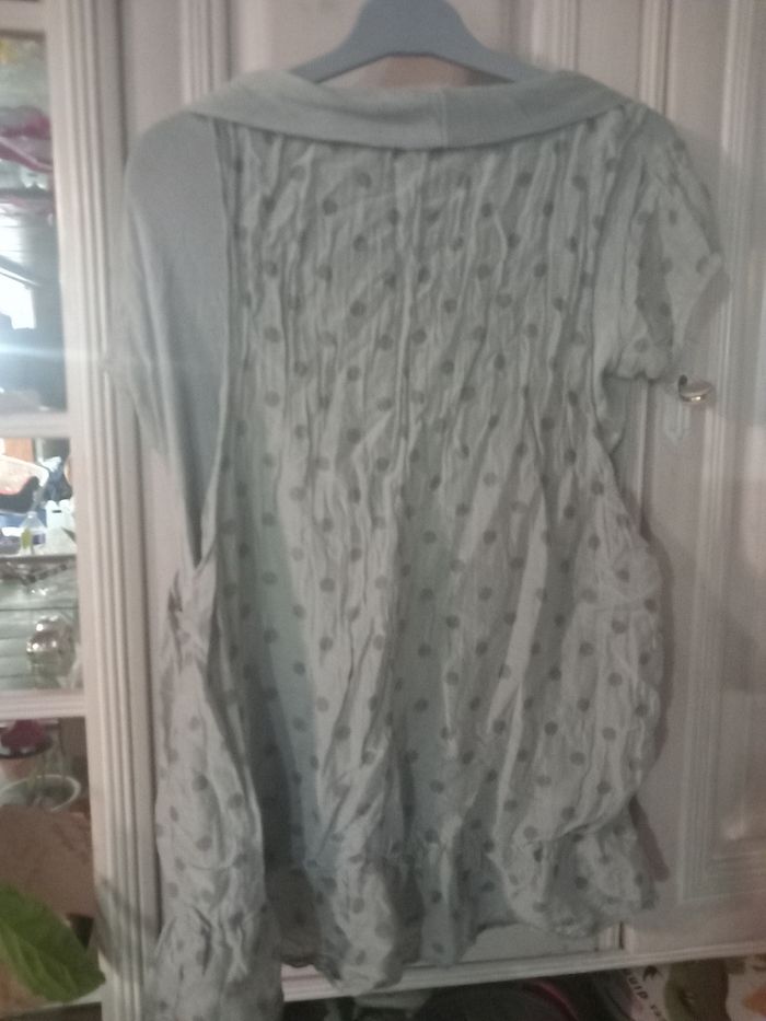 Tee-shirt à pois vert - photo numéro 6