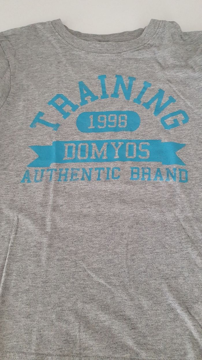 T shirt gris et bleu en 10 ans - photo numéro 2