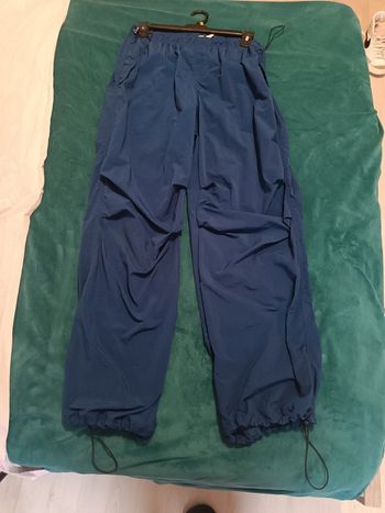 Pantalon parachute Bershka taille L