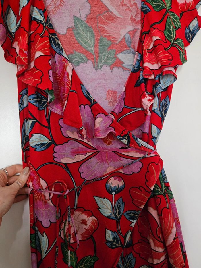 Robe longue portefeuille fleurie rouge & Other Stories - photo numéro 7
