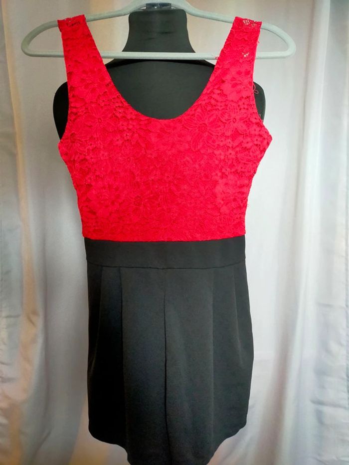 Robe bicolore dentelle rouge & jupe noire – T. 34 (petit)