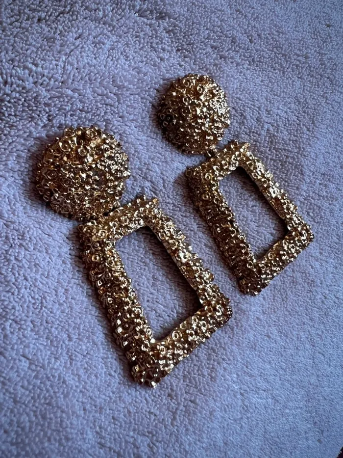 Boucles d’oreilles dorées - photo numéro 3