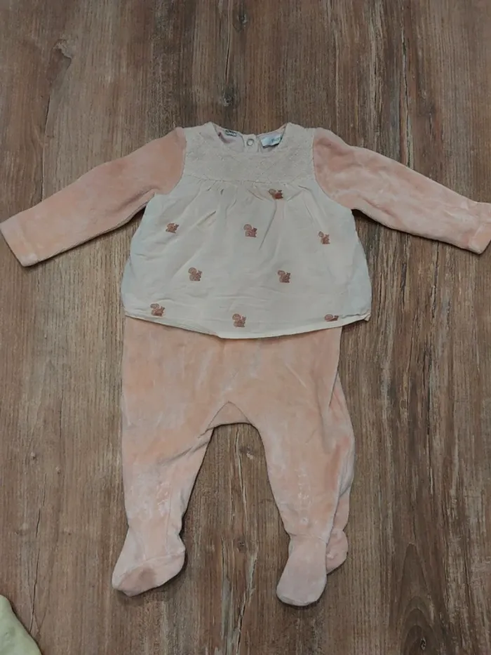 Lot 6 pyjamas 6mois - photo numéro 4