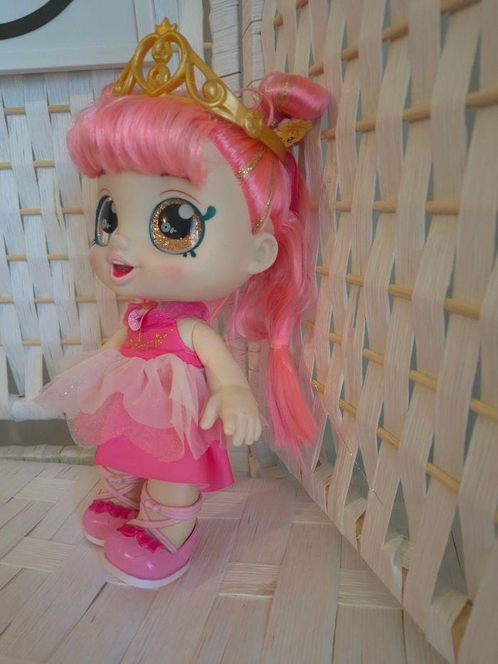 Jolie poupée Kindi Kids Bella Bow Tenue de Princesse Rose - photo numéro 2