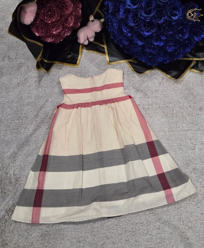 Robe Burberry - photo numéro 2
