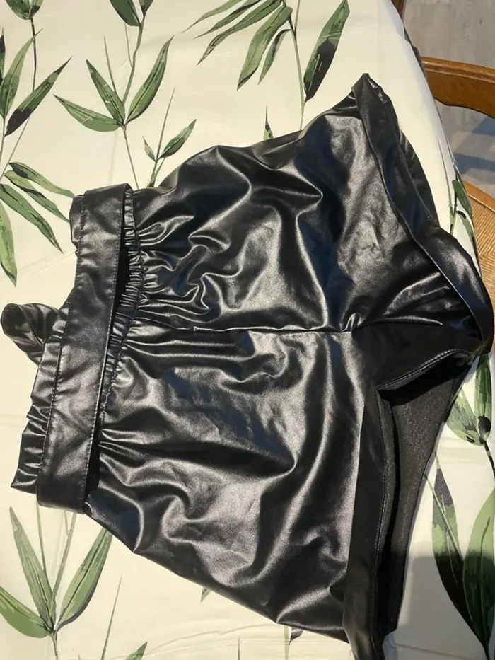 Short cuir - photo numéro 2