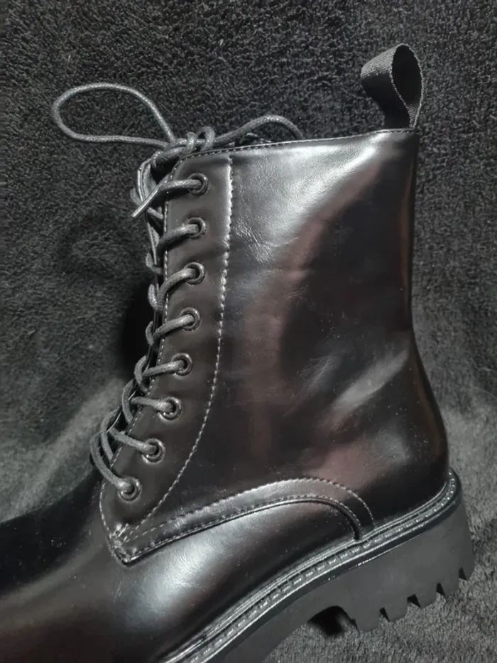 Paire De Bottines Noires - photo numéro 8