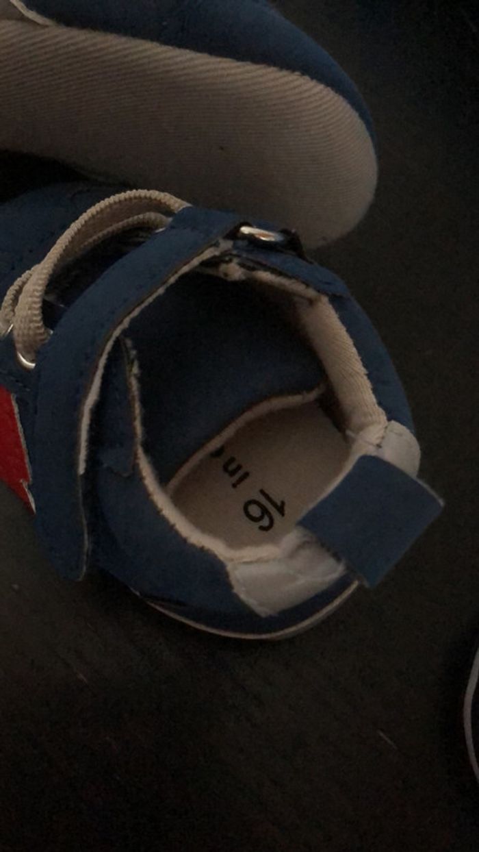 Chaussure bébé jamais mise 16 - photo numéro 3
