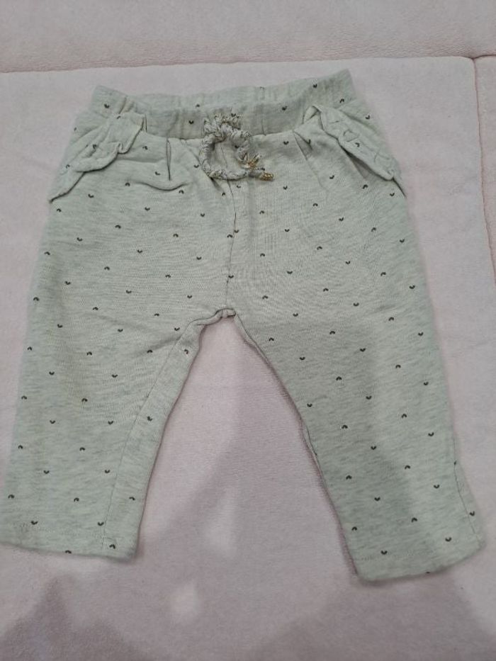 Lot 2 pantalon 18 mois