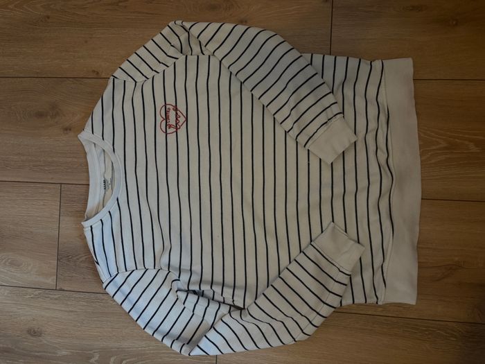 Sweat rayé et cœur brodé d’allaitement