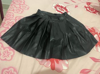 Petite jupe en cuire