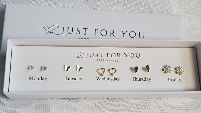 Ensembles boucles d'oreilles neuves. - photo numéro 8