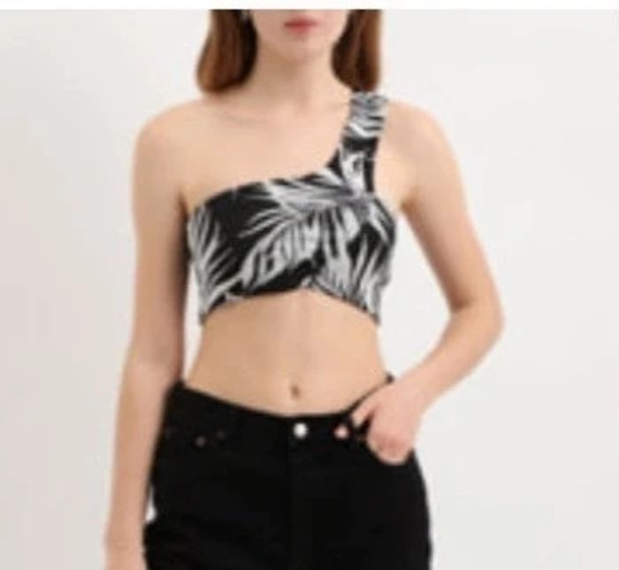 Top Zara noir et blanc 36 - photo numéro 2