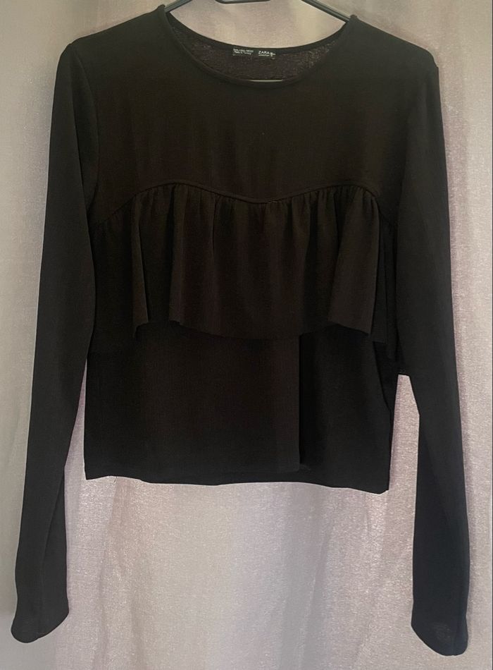 Haut frou-frou noir »Zara »manches longues - photo numéro 2