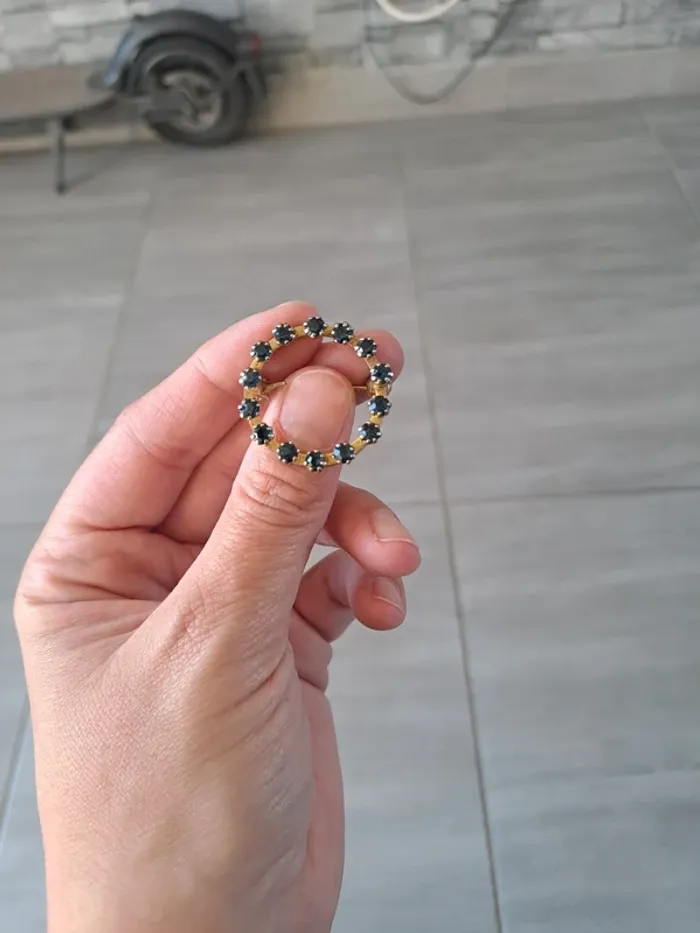 Broche ronde vintage