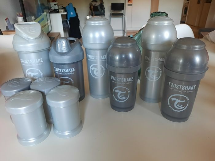 Biberon tasse à bec gourde twistshake