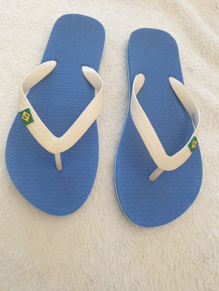 Paire de tongs bleues 38/39 - photo numéro 2