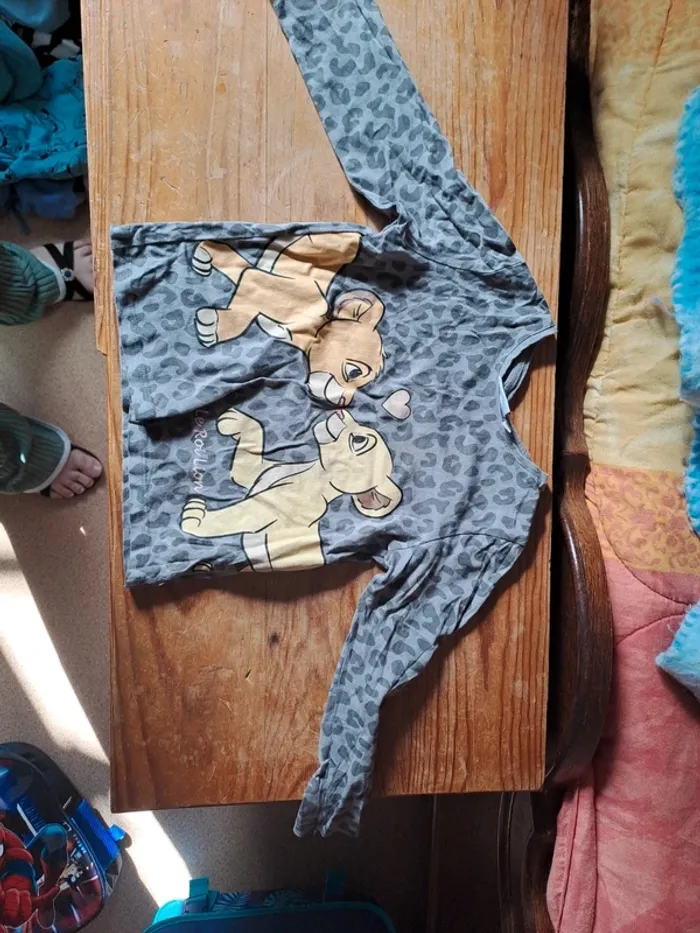 Tee shirt