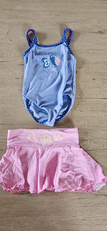 Maillot 1 pièce + jupette maillot, taille 18 mois, peu mis