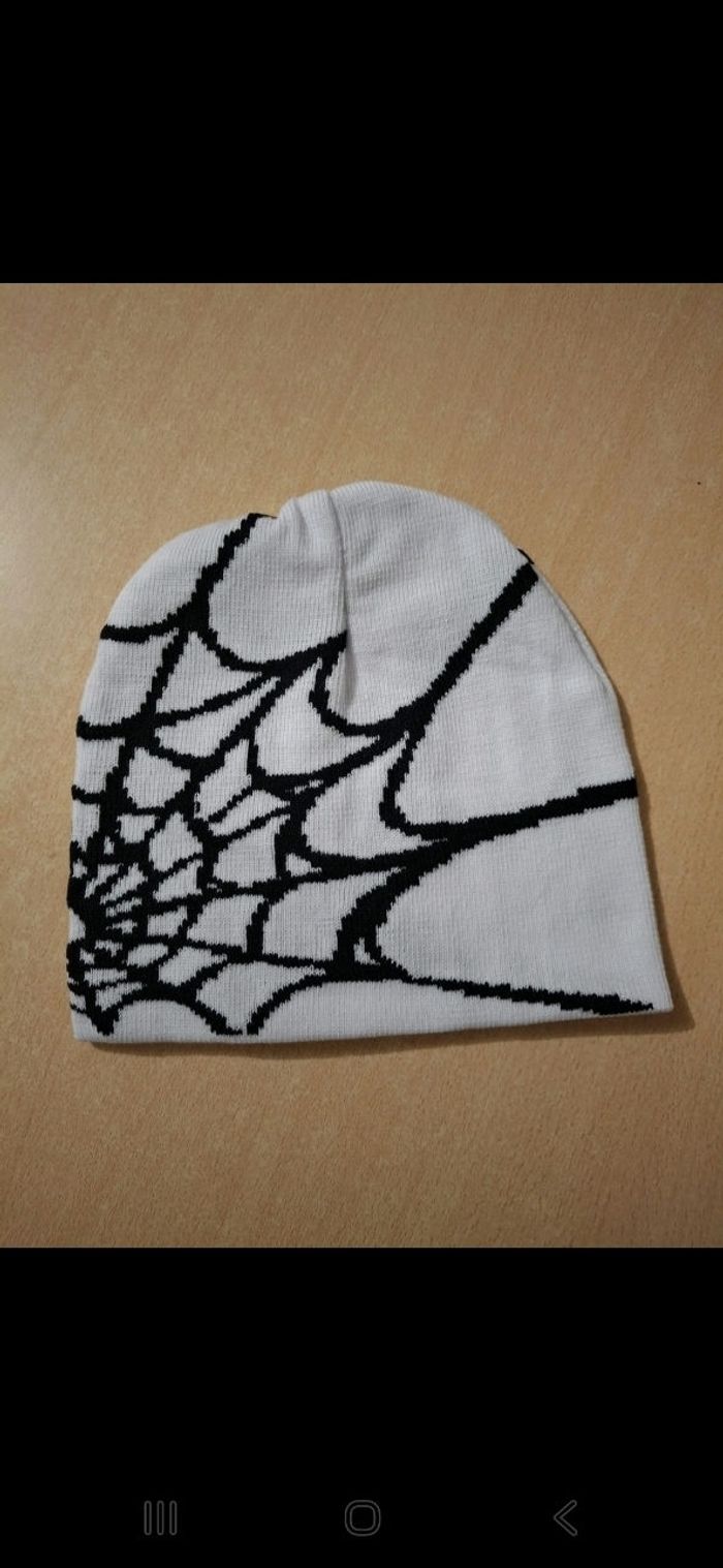 Bonnet Spider blanc et noir