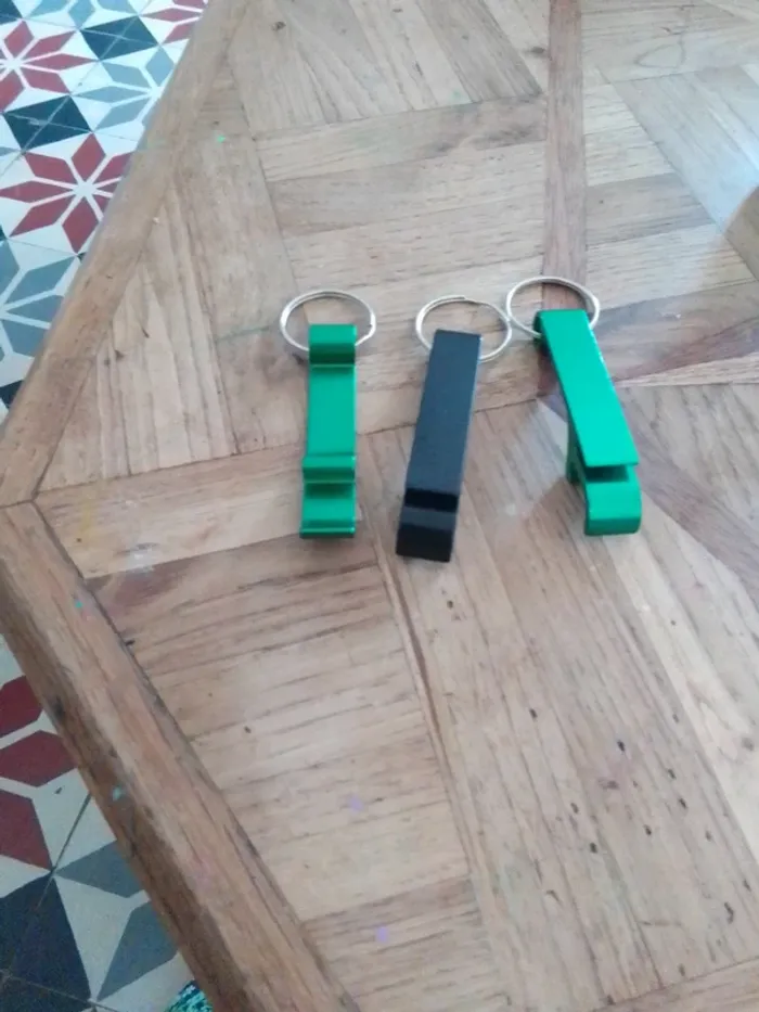 Lot de 3 porte clés décapsuleur neuf - photo numéro 3