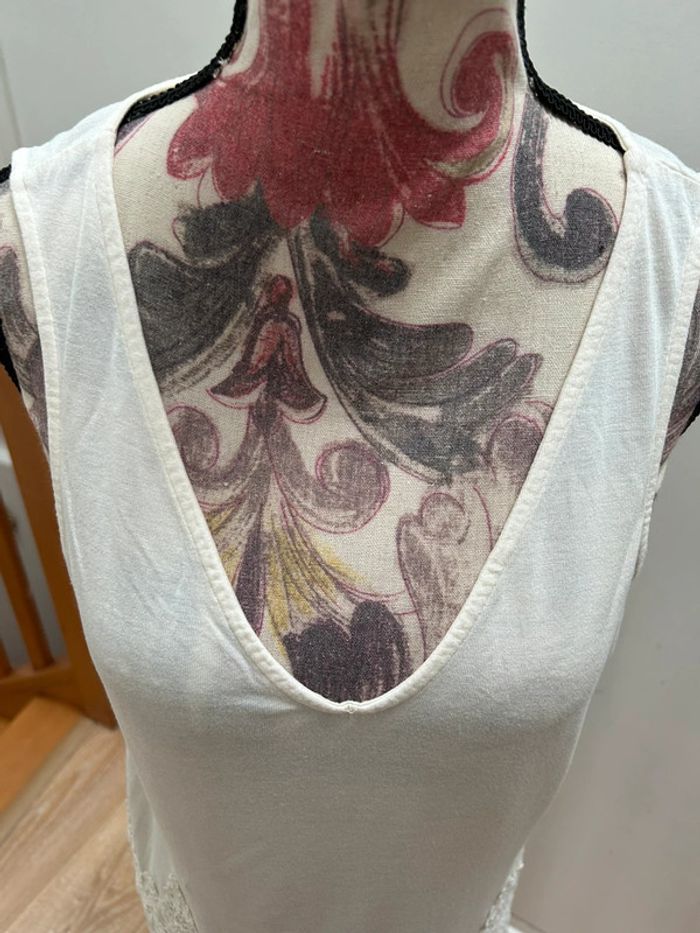 Débardeur blanc cassé avec broderie Kiabi taille 36 - photo numéro 3