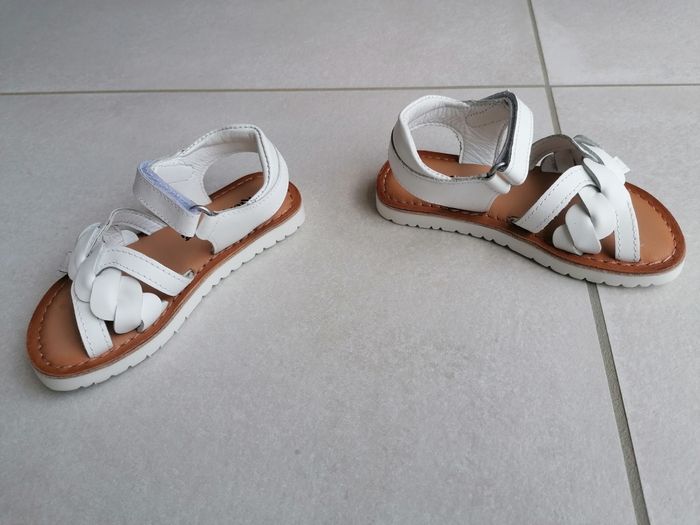 Magnifiques 😍 sandales 'kikers' - photo numéro 5
